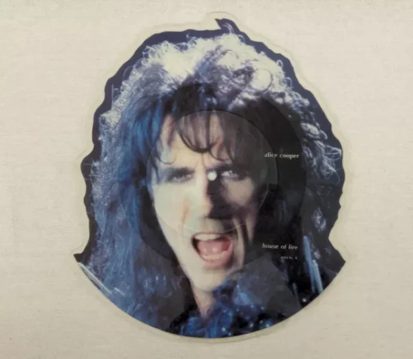 Alice Cooper - House Of Fire